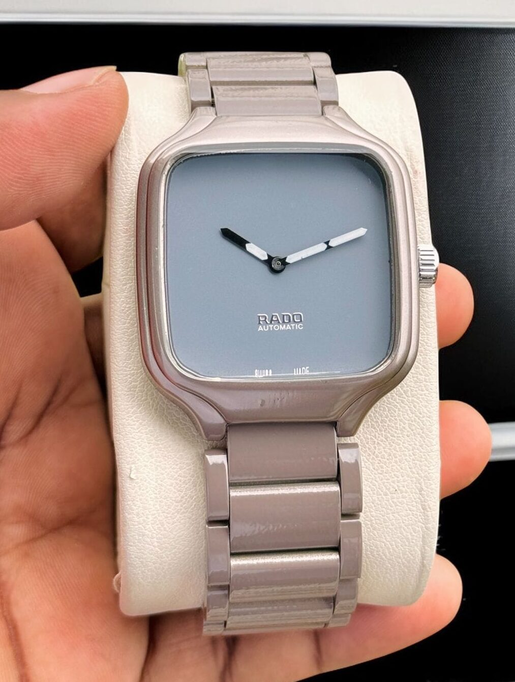 Rado Men’s Series Japanese Movement Watch | Premium | Smart-Fit Adjustable Strap & Luxury Design 5 Rado Men’s Series Japanese Movement Watch hand view