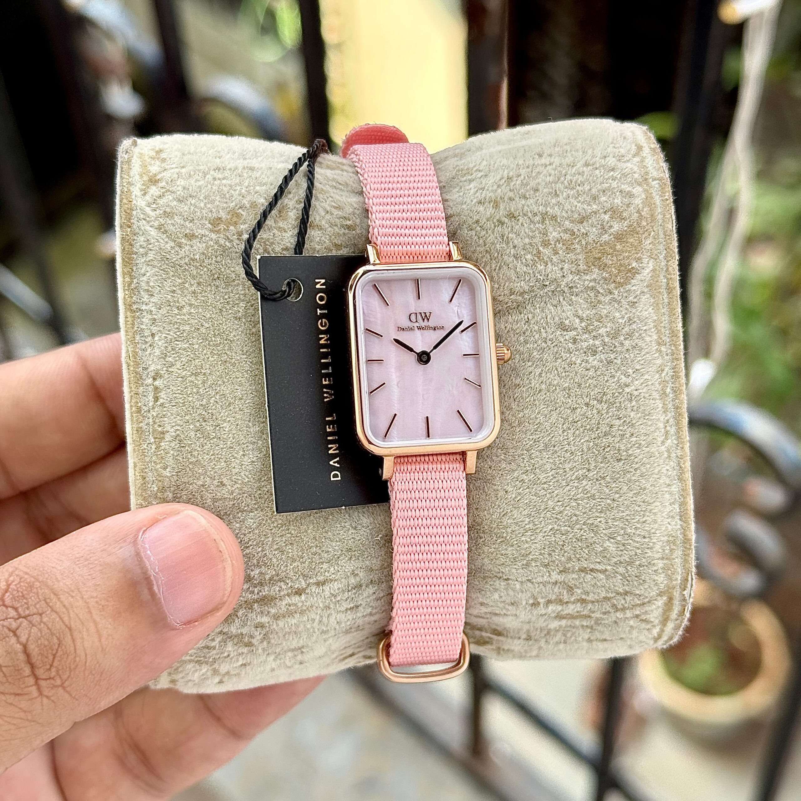 Daniel Wellington Coral Pink Petite & Quadro Women Watch Mother of Pearl Dial 4 Daniel Wellington petite coral pink women watch front view