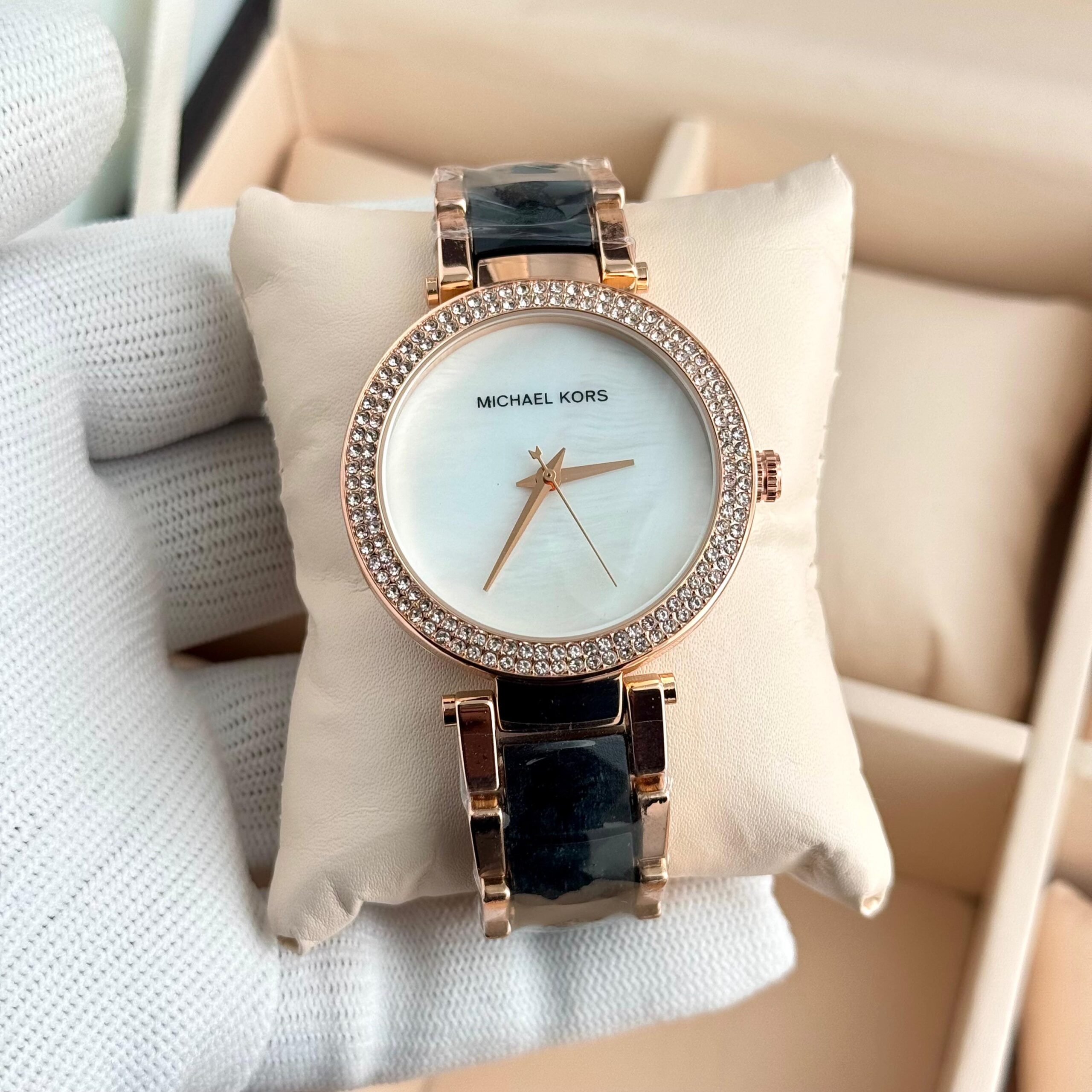 Michael Kors MK6402 7A Premium Women's Watch Mother Of Pearl Dial Rose Gold Bracelet 2 michael kors mk6402 7a premium black strap women watch