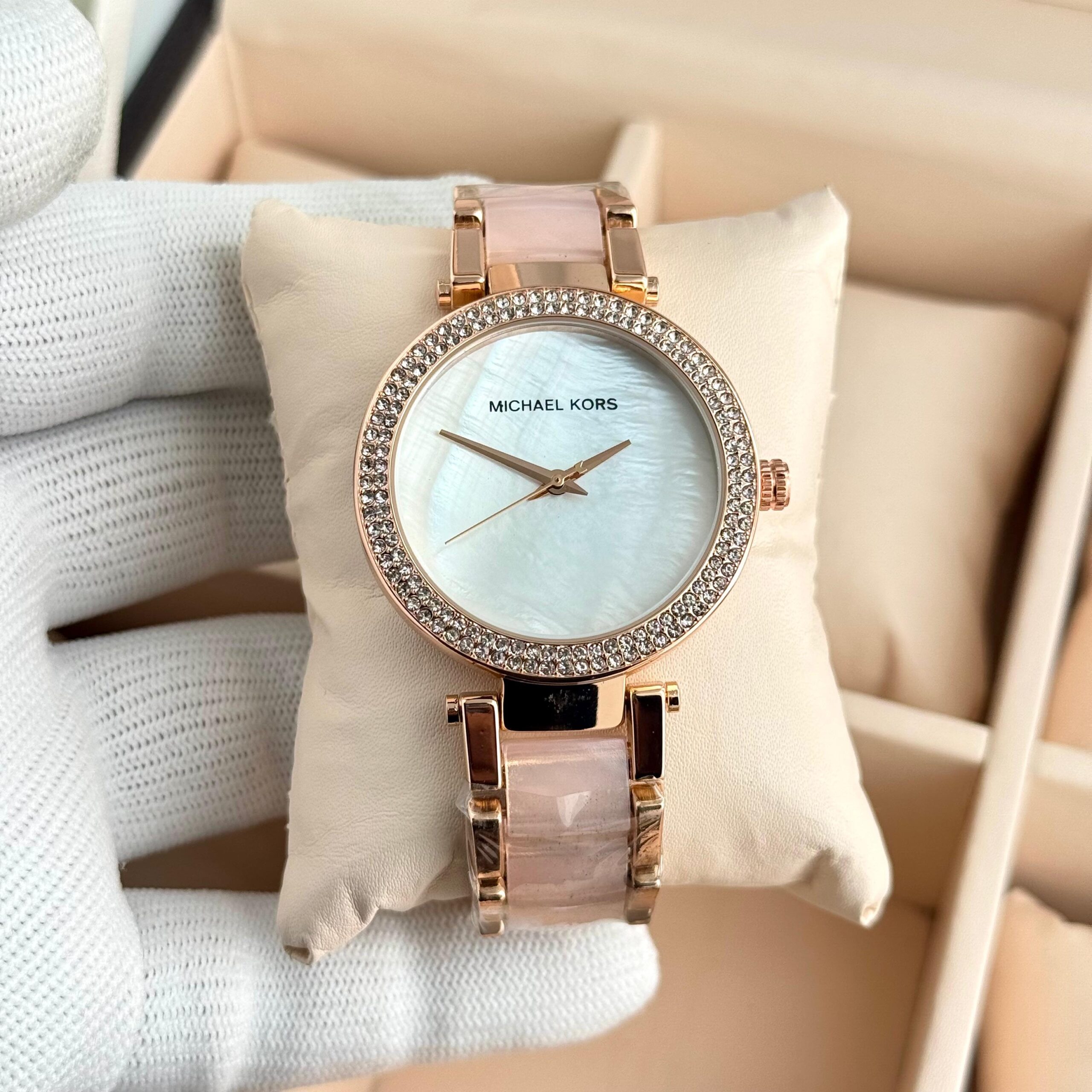 Michael Kors MK6402 7A Premium Women's Watch Mother Of Pearl Dial Rose Gold Bracelet 3 michael kors mk6402 7a premium pink strap women watch