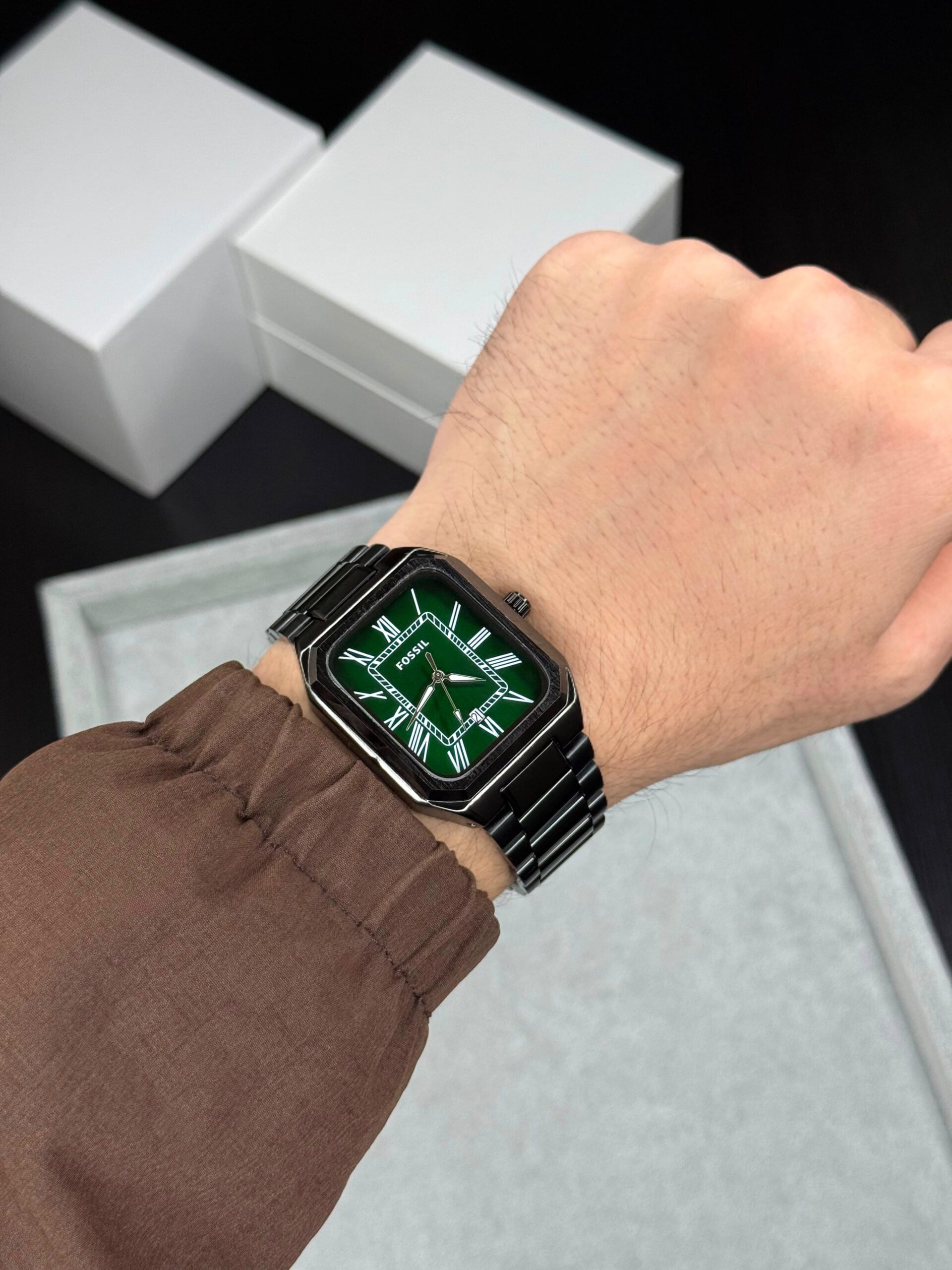 Fossil Crosby 7A Quartz Men's Watch Green Dial Black Stainless Steel Bracelet 1 Fossil Crosby 7A quartz green dial men's watch on wrist