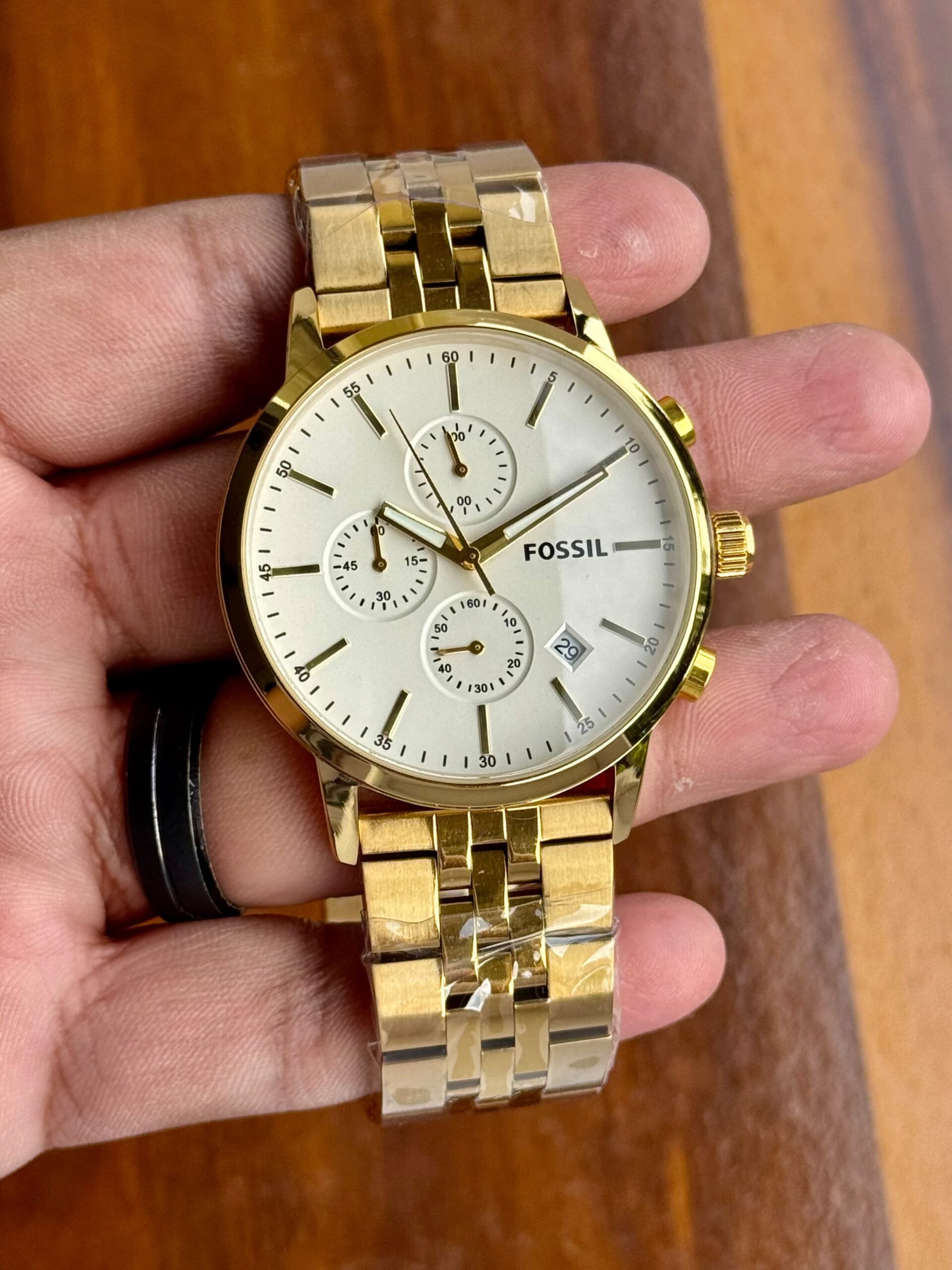 Fossil Luther 7A Quartz Men's Chronograph Watch Stainless Steel Bracelet 1 Fossil Luther 7A quartz men's watch gold case white dial front view
