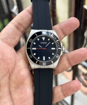 Guess GW0969G1 7a quartz Black Dial Silicone Strap Men's Watch