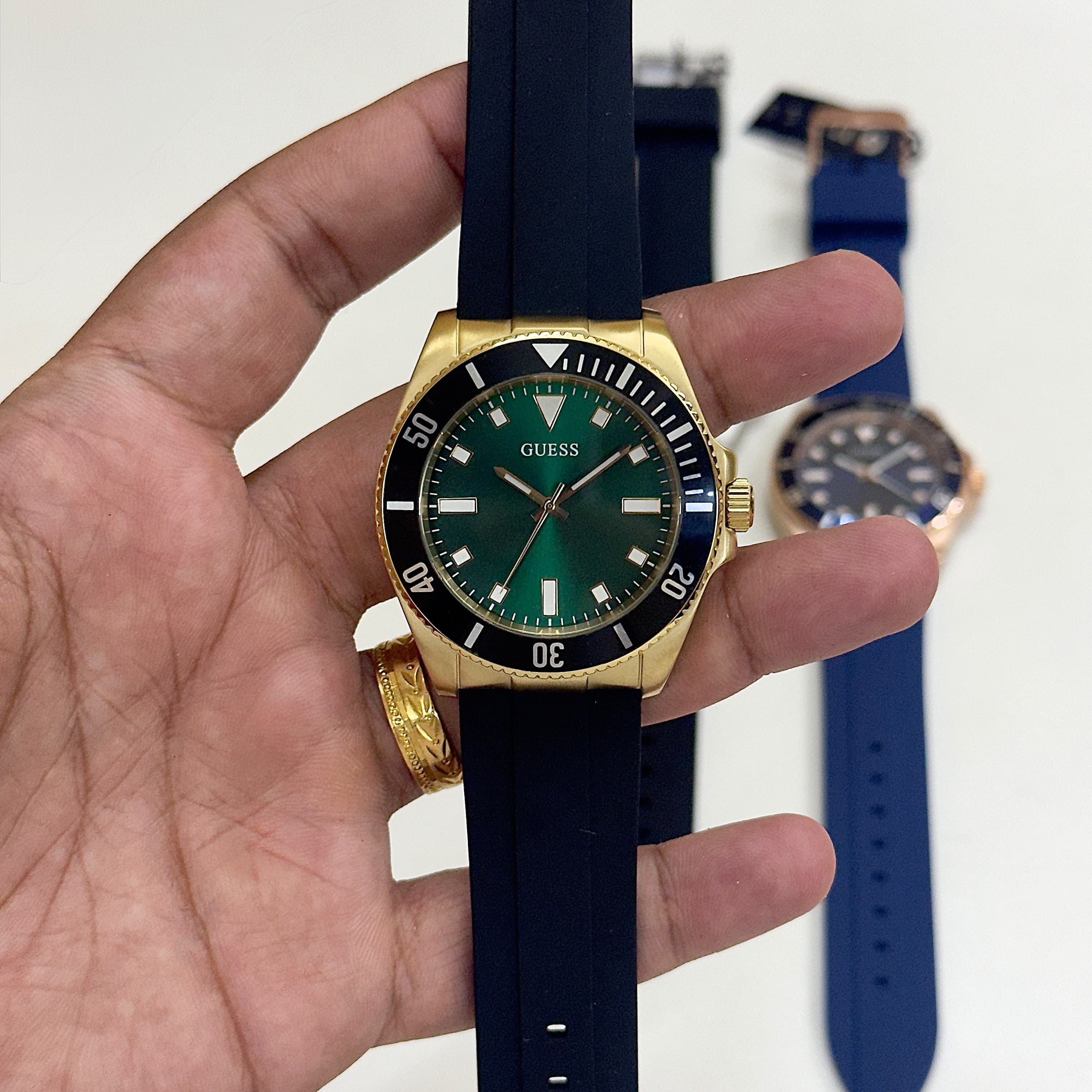 Guess GW0969G1 7A Quartz Silicone Strap Men's Watch 7 Guess GW0969G1 Green Dial Men's Watch