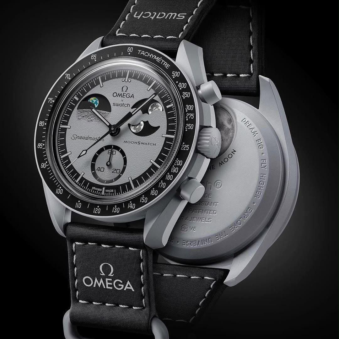 Omega x Swatch Speedmaster MoonSwatch Mission to the EarthPhase 7AA Premium Men's Watch 2 Omega x Swatch Mission to the EarthPhase studio product view
