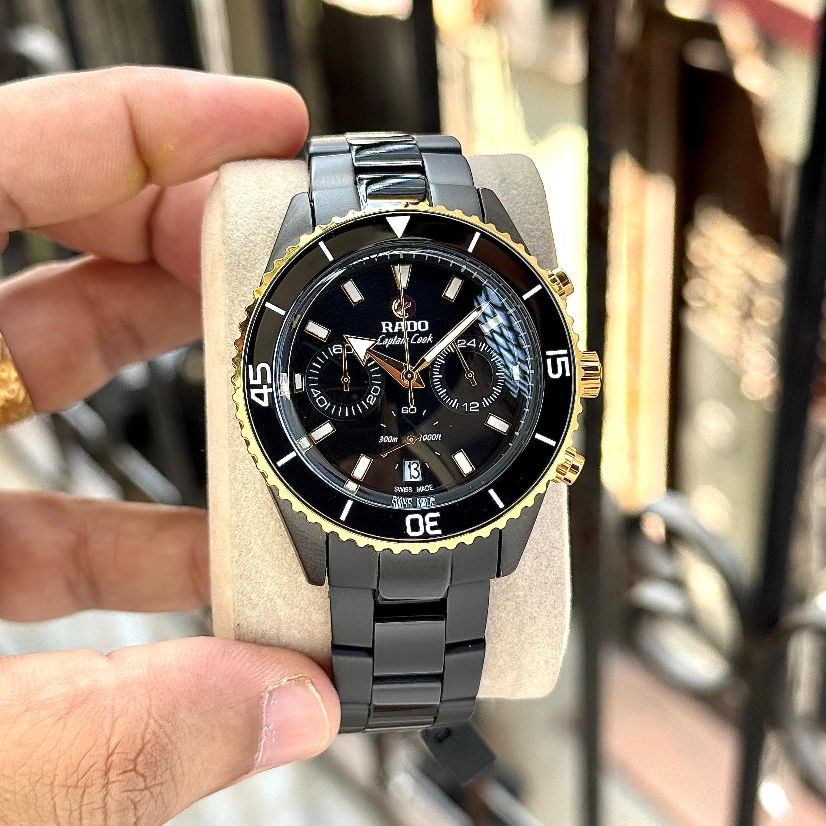 RADO Captain Cook High-Tech Ceramic Chronograph 7AA Quartz Men's Watch 6 RADO Captain Cook golden case Close-Up
