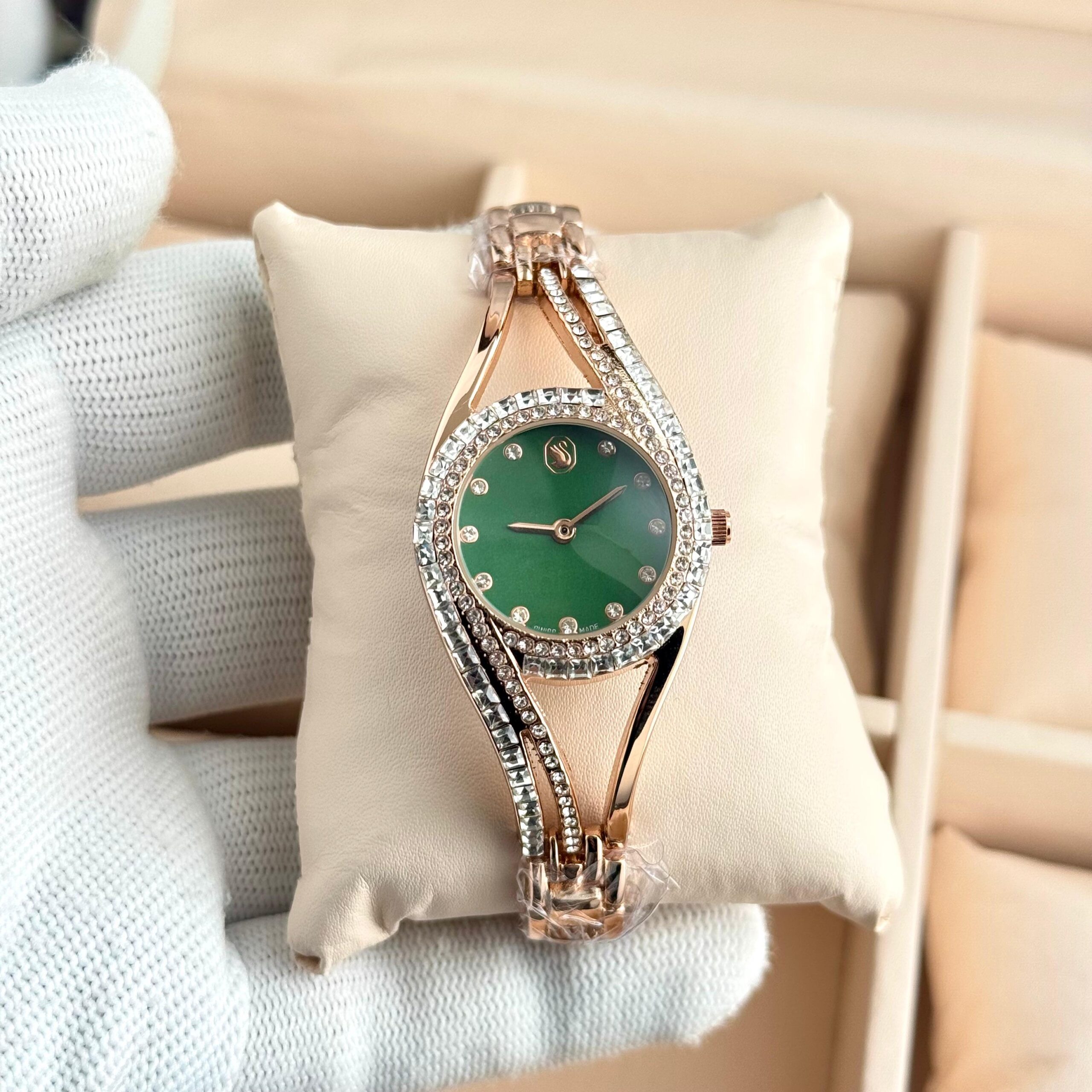 Swarovski Hyperbola 7A Quartz Women's Watch Crystal Diamond Silver & Rose Gold Bracelet 6 Swarovski Hyperbola Rose Gold Green Dial Women's Watch