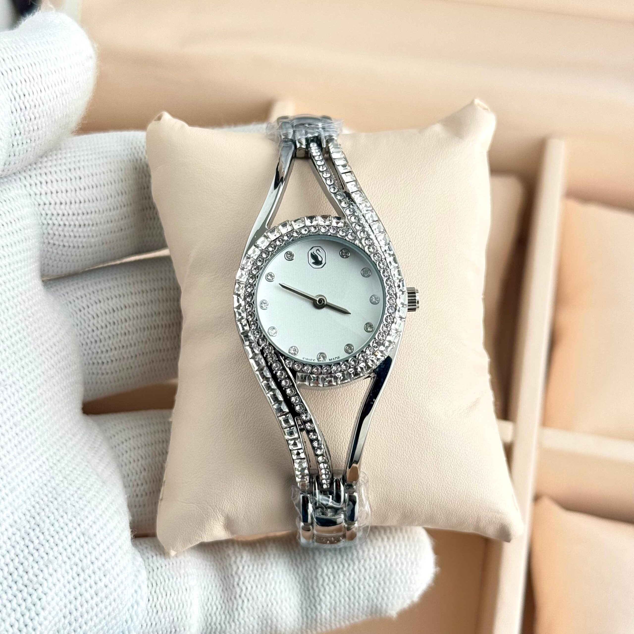 Swarovski Hyperbola 7A Quartz Women's Watch Crystal Diamond Silver & Rose Gold Bracelet 1 Swarovski Hyperbola 7A Women's Silver Crystal Watch White Dial