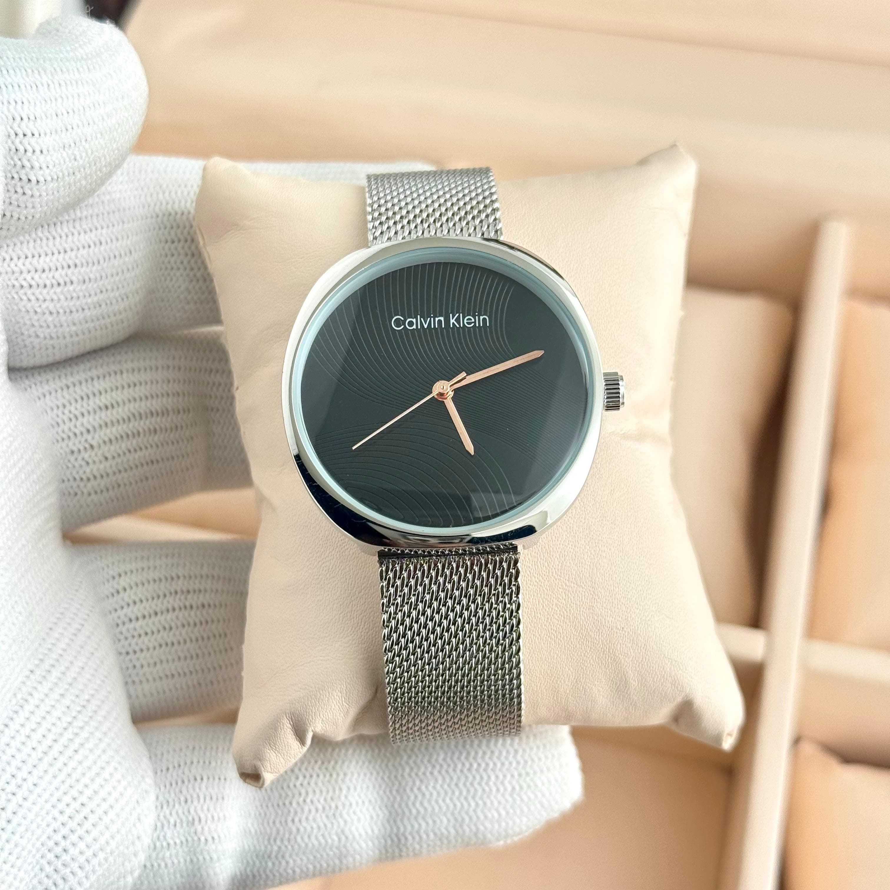 Calvin Klein 7A Sculpt Women's Watch 7 Calvin Klein 7A Women's Watch Silver Black Dial
