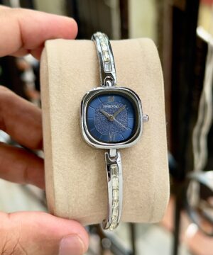 Luxury watches 15 Swarovski Ladies Crystal Bracelet Watch Blue Dial