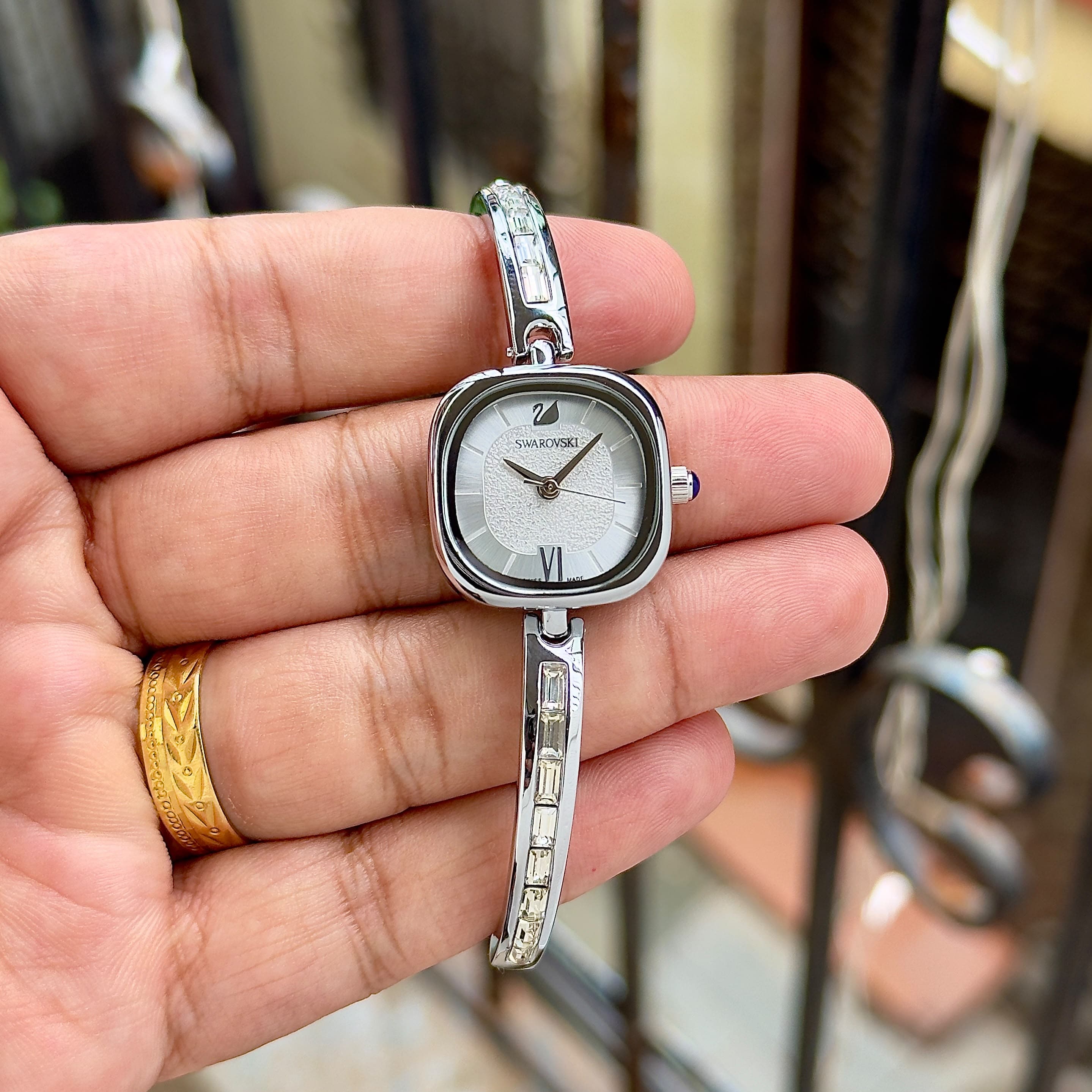 Swarovski Elegant Ladies Crystal Bracelet Quartz Watch 11 Swarovski Ladies Watch White Dial Silver Bracelet