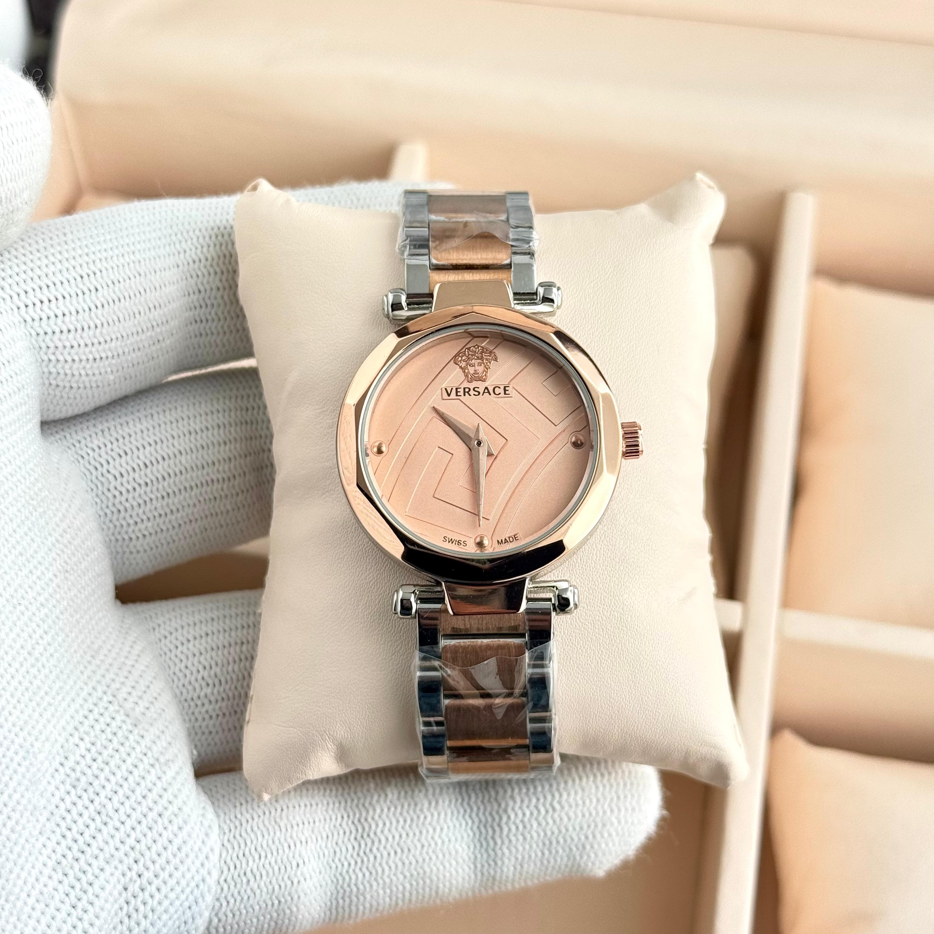 Versace 7A Premium Women's Watch Quartz Movement & Metal Strap 3 Versace 7A Women's Watch Rose Gold Dial
